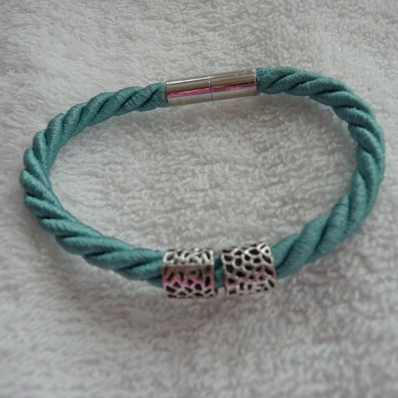 One-of-a-kind cord belt/bracelet/necklace ensemble by booj - Picture 4 of 7